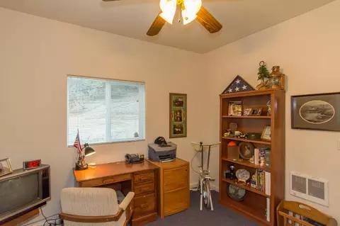 8435 Crown Way, Redding, CA 96001 photo 29