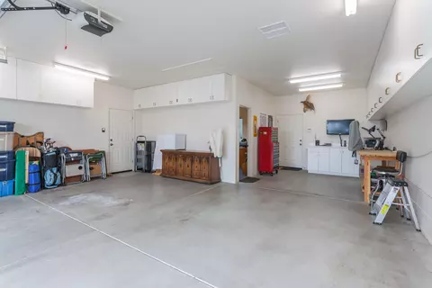 8435 Crown Way, Redding, CA 96001 photo 30