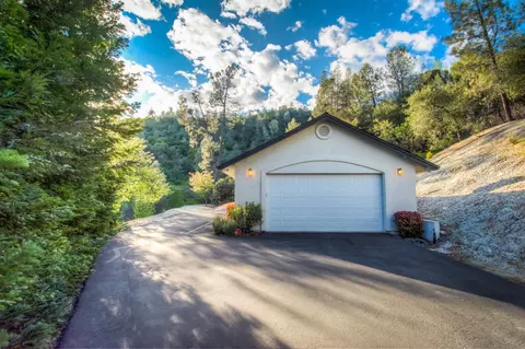 8435 Crown Way, Redding, CA 96001 photo 3