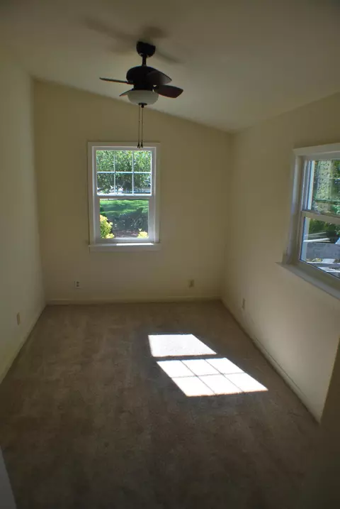 2352 Shasta St, Redding, CA 96001 photo 4