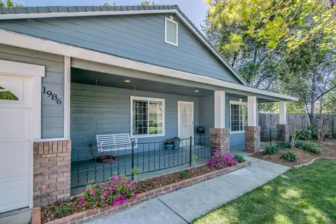 1986 Shelby Rd, Redding, CA 96002 photo 1