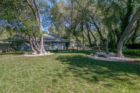 1986 Shelby Rd, Redding, CA 96002 photo 4