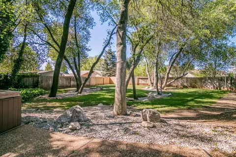 1986 Shelby Rd, Redding, CA 96002 photo 5