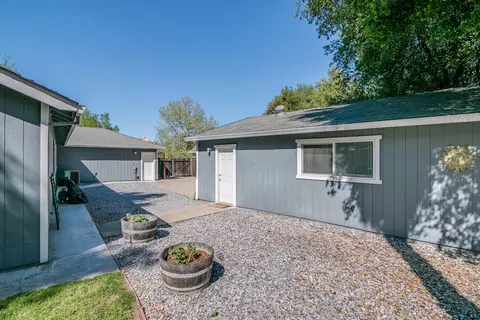 1986 Shelby Rd, Redding, CA 96002 photo 8