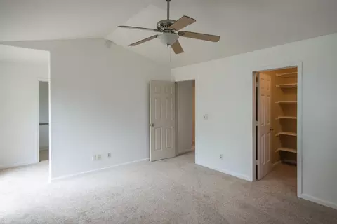 541 Olympic St, Redding, CA 96003 photo 8