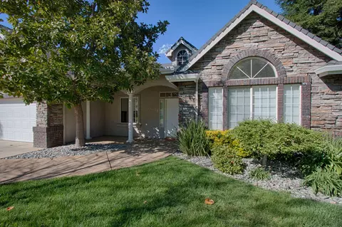 2578 Templeton Dr, Redding, CA 96002 photo 1