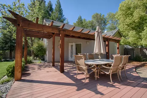 2578 Templeton Dr, Redding, CA 96002 photo 15
