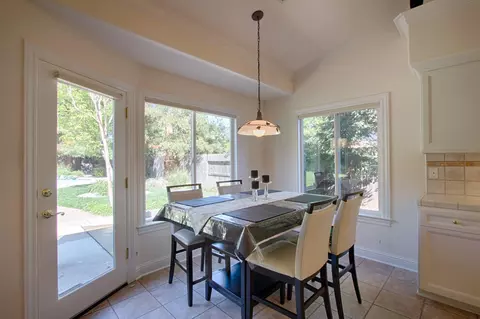 2578 Templeton Dr, Redding, CA 96002 photo 7