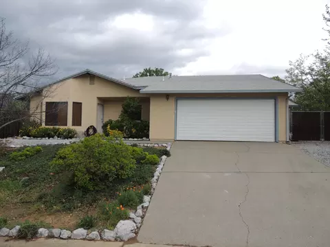1013 Nighthawk Ln, Redding, CA 96003 photo 1