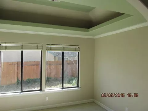 975 Hillsdale Ct, Redding, CA 96003 photo 6