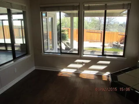 975 Hillsdale Ct, Redding, CA 96003 photo 13
