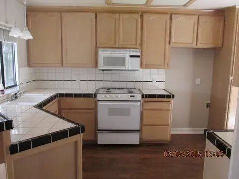 975 Hillsdale Ct, Redding, CA 96003 photo 9