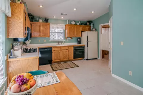 2259 Darsha Ln, Redding, CA 96003 photo 8