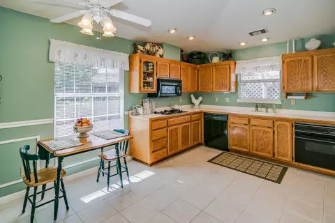 2259 Darsha Ln, Redding, CA 96003 photo 9