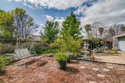 2259 Darsha Ln, Redding, CA 96003 photo 27