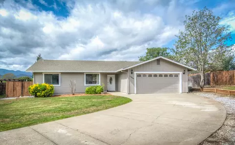 11454 Menlo Way, Redding, CA 96003 photo 1