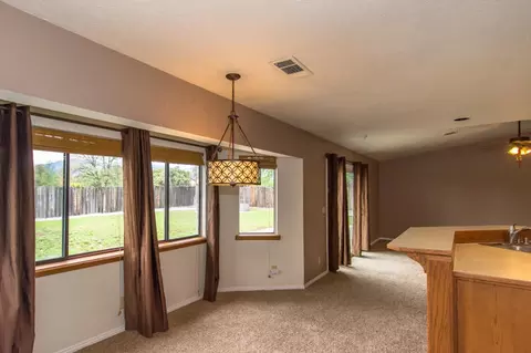 11454 Menlo Way, Redding, CA 96003 photo 8
