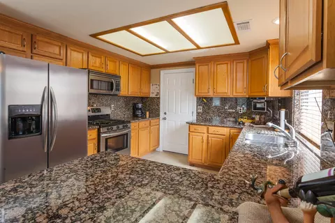 576 Armando Ave, Redding, CA 96003 photo 11