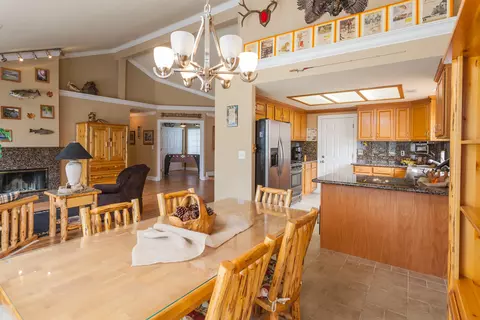 576 Armando Ave, Redding, CA 96003 photo 8