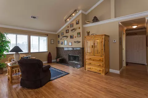 576 Armando Ave, Redding, CA 96003 photo 6