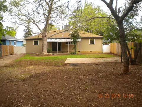 2440 Beverly Dr, Redding, CA 96002 photo 2