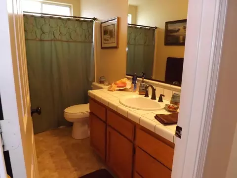 573 Reddington Dr, Redding, CA 96003 photo 8