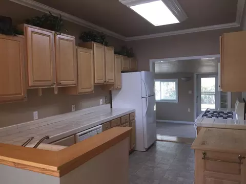1100 A St, Redding, CA 96002 photo 4