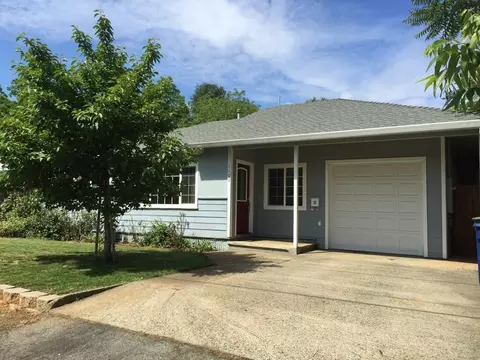 1100 A St, Redding, CA 96002 photo 1