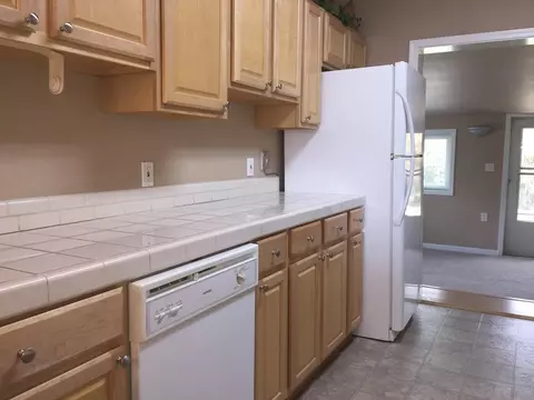 1100 A St, Redding, CA 96002 photo 7