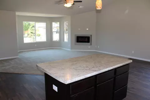 7271 Legacy Ct, Redding, CA 96001 photo 2