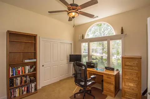 3680 Seasons Ct, Redding, CA 96001 photo 21