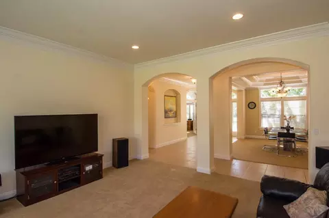 3680 Seasons Ct, Redding, CA 96001 photo 6