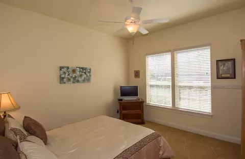 3680 Seasons Ct, Redding, CA 96001 photo 20