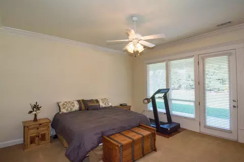 3680 Seasons Ct, Redding, CA 96001 photo 15