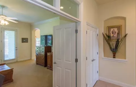 3680 Seasons Ct, Redding, CA 96001 photo 14