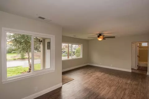1009 Layton Rd, Redding, CA 96002 photo 6