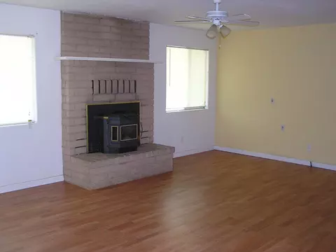 3426 Daisy St, Anderson, CA 96007 photo 2