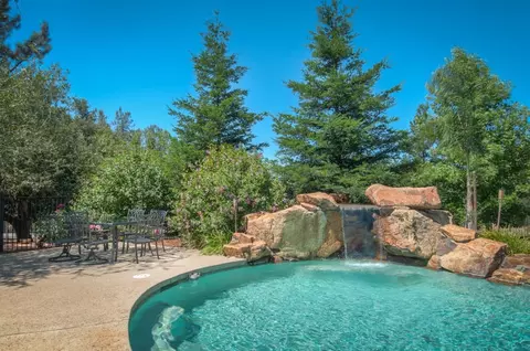 13195 Tierra Oaks Dr, Redding, CA 96003 photo 9