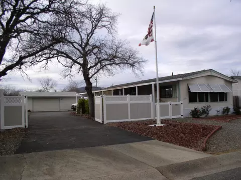 1066 Deodar Way, Redding, CA 96003 photo 1