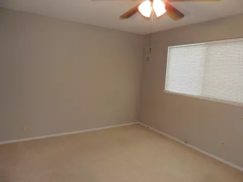 6644 El Camino Dr, Redding, CA 96001 photo 10