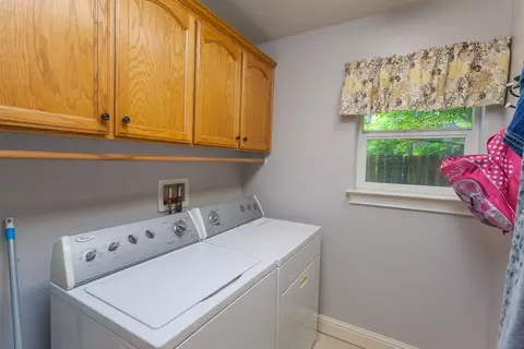 1052 Montclair Dr, Redding, CA 96003 photo 24