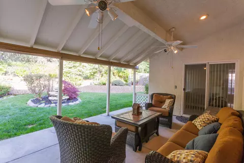 1052 Montclair Dr, Redding, CA 96003 photo 26