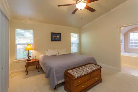 1052 Montclair Dr, Redding, CA 96003 photo 20