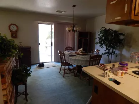 321 Woodhill Dr, Redding, CA 96003 photo 3