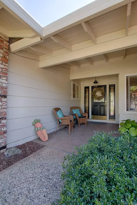 2551 El Verano St, Redding, CA 96002 photo 3
