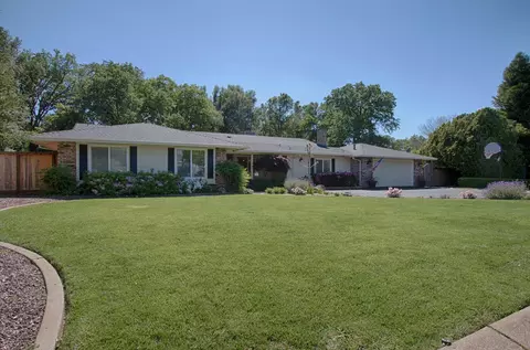 2551 El Verano St, Redding, CA 96002 photo 2