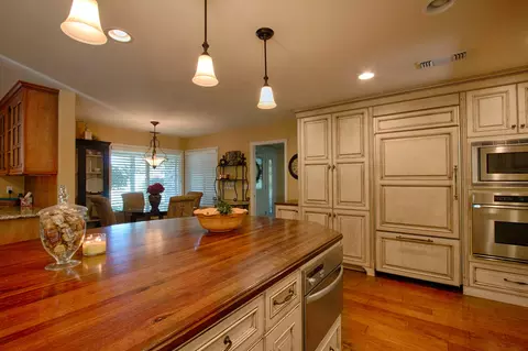 2551 El Verano St, Redding, CA 96002 photo 7