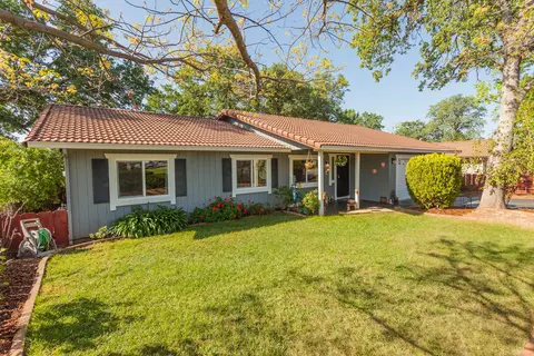 2713 Camulos Way, Redding, CA 96002 photo 1