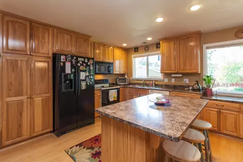 2713 Camulos Way, Redding, CA 96002 photo 16