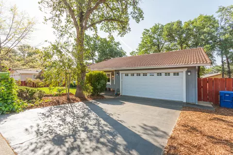 2713 Camulos Way, Redding, CA 96002 photo 3